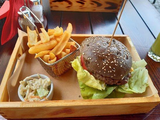 Czarna Owca Gastro Pub