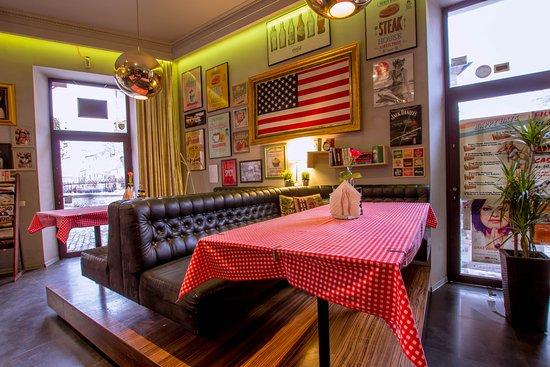 Avenue Restaurant