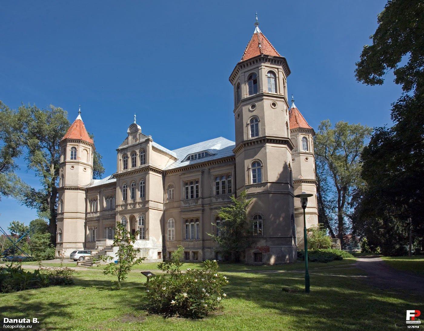Dąbrówka Wielkopolska Palace